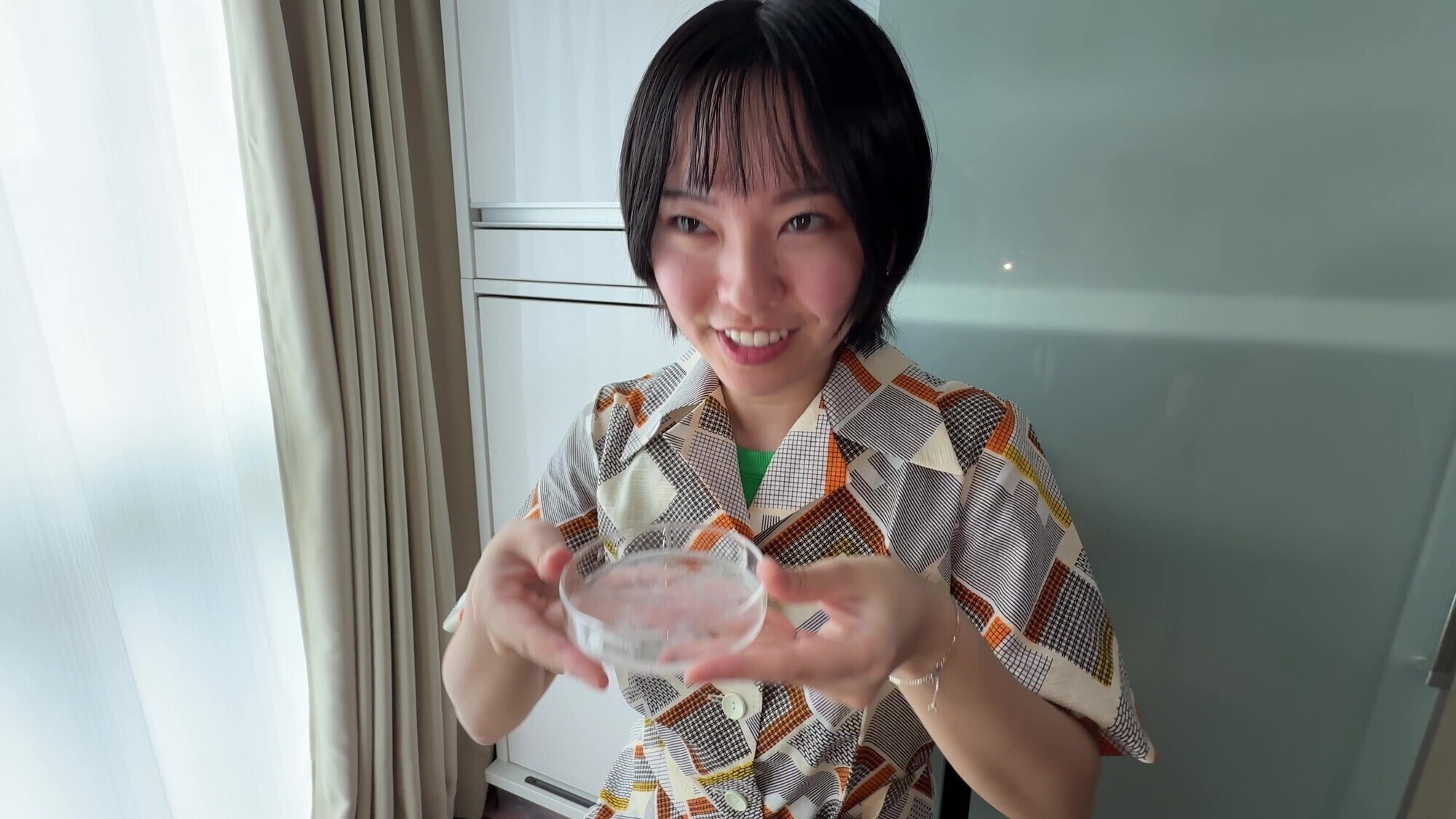 【個人撮影】加護まりの舌ブラシで「汚舌苔」採取 16枚目