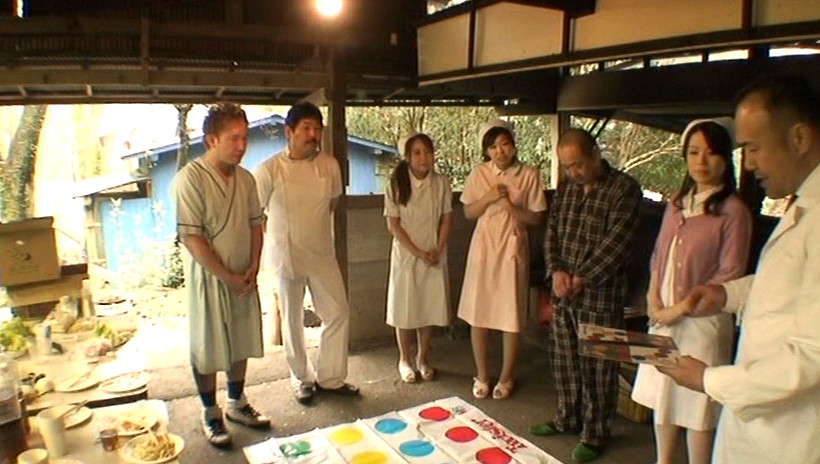 「野外バーベキュー大会で、女医と婦長に性的イタズラしてくれる患者さん募集中」と、看護婦が病院内で声をかけたところ・・・ 画像7