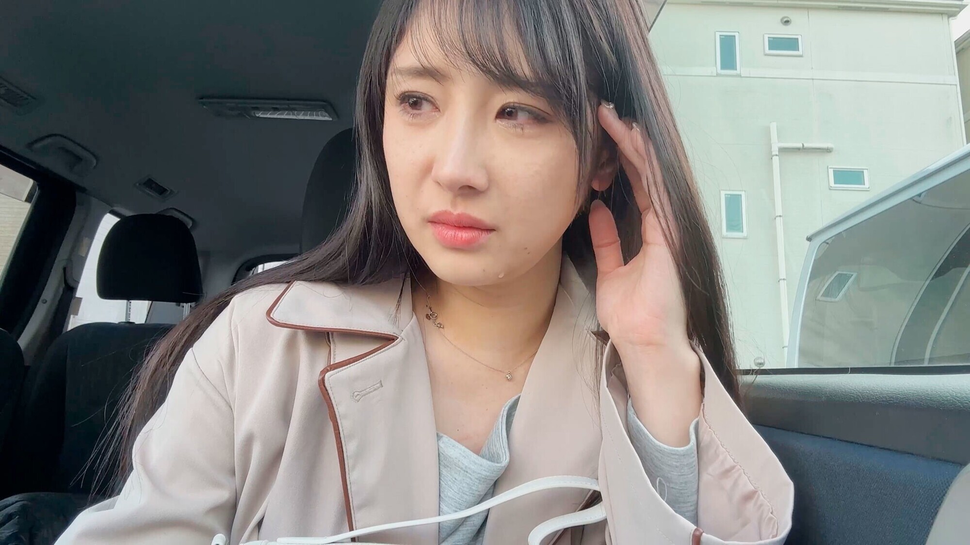 押しに弱そうな同じ職場のおっとり美人シングルマザー小野坂ゆいかをラブホに誘ったら笑顔で射精テクを見せてくる隠れムッツリで、ドライブした後彼女から2件目のラブホを誘われ何度も中出しを求められた 11枚目