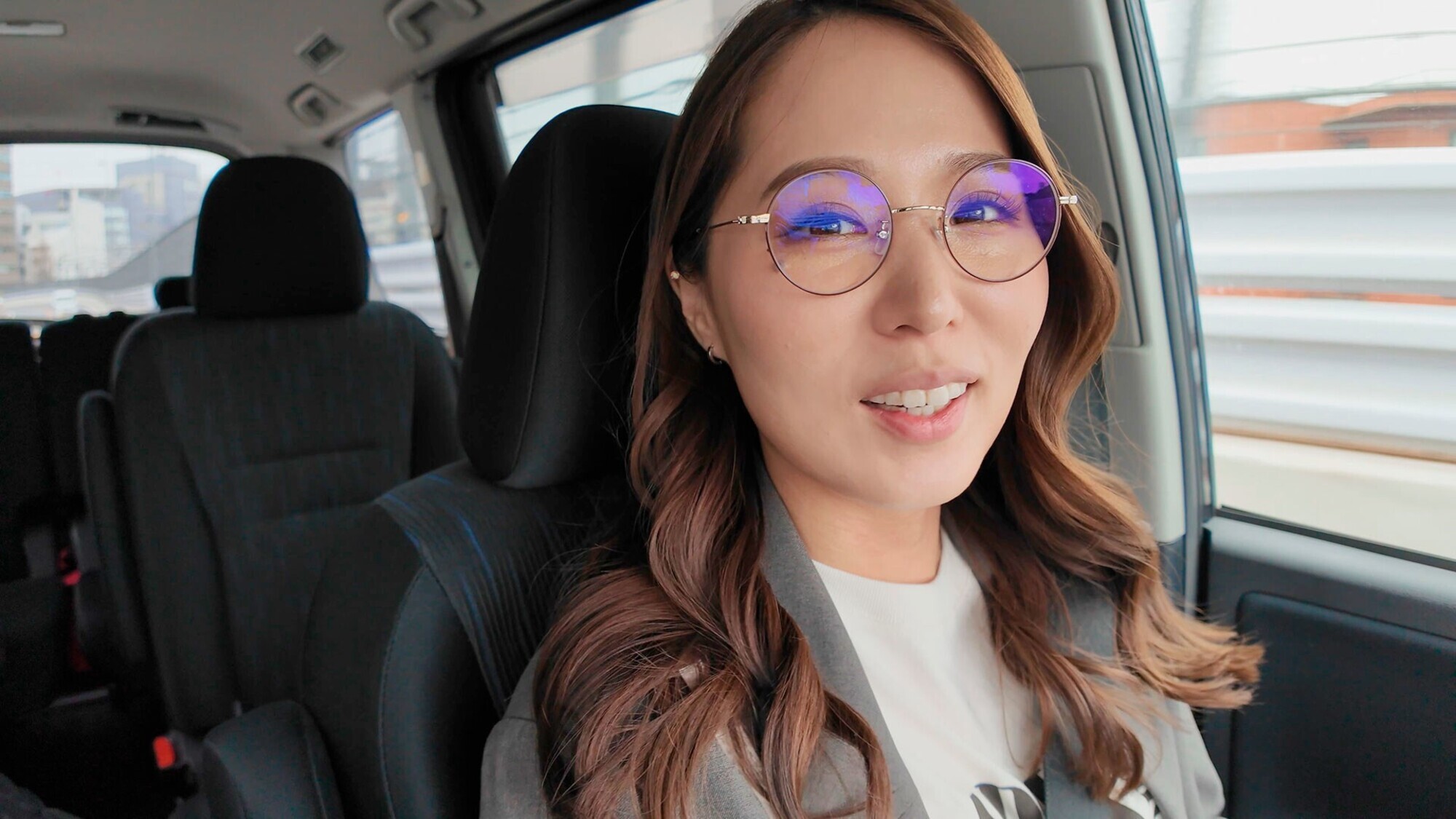 付き合って同棲していたけど別れて、ある日「荷物を受け取りたい」と3年ぶりに再会した元カノ通野未帆と久しぶりにキスをしたらもう一度だけSEXしたいと誘われ燃え上がるようなワンナイトラブをした。