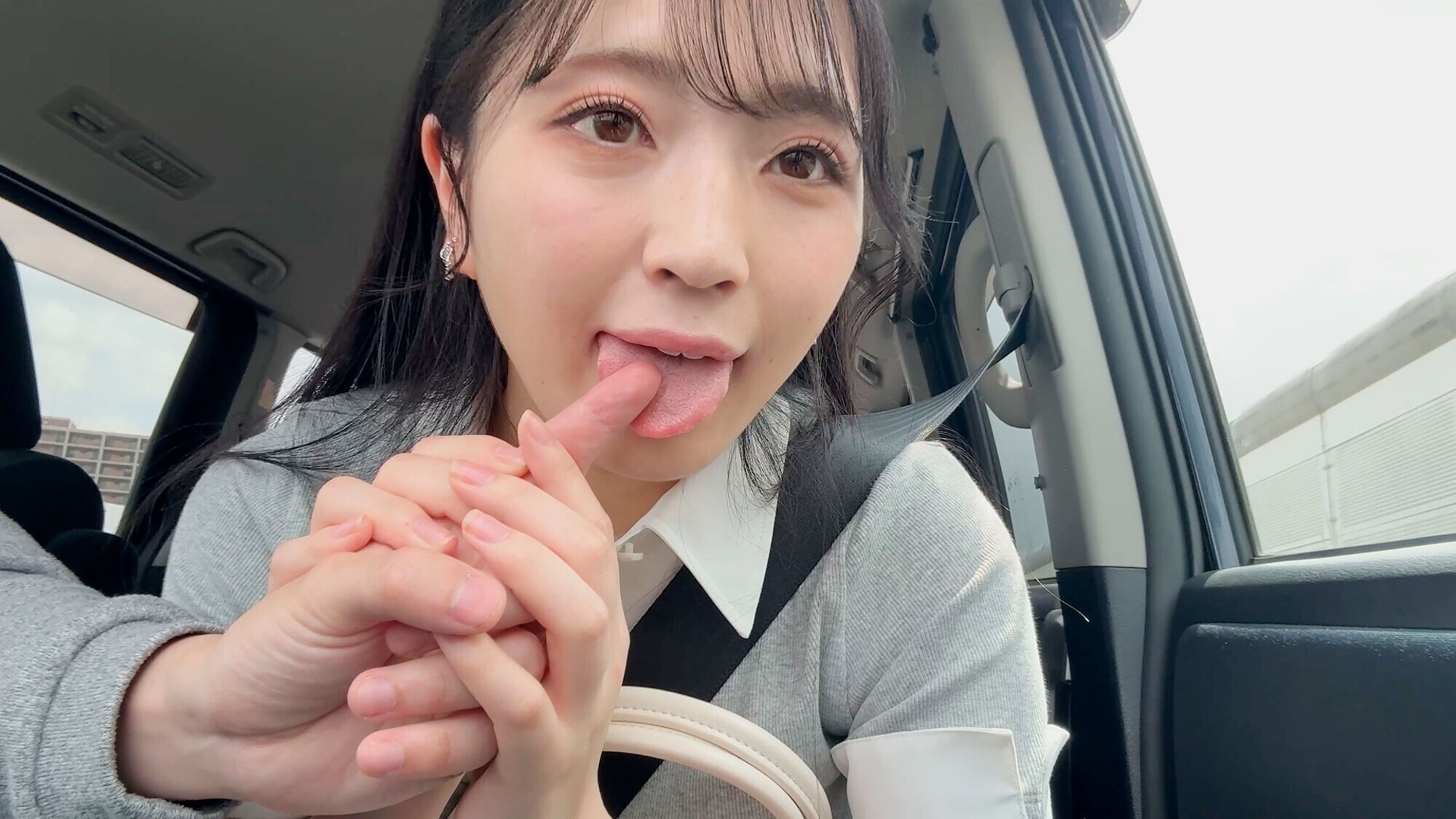 会うたびに必ず精子を飲んでくれるおしゃぶりゴックン姫永野鈴とフェラチオ精飲デート 5枚目