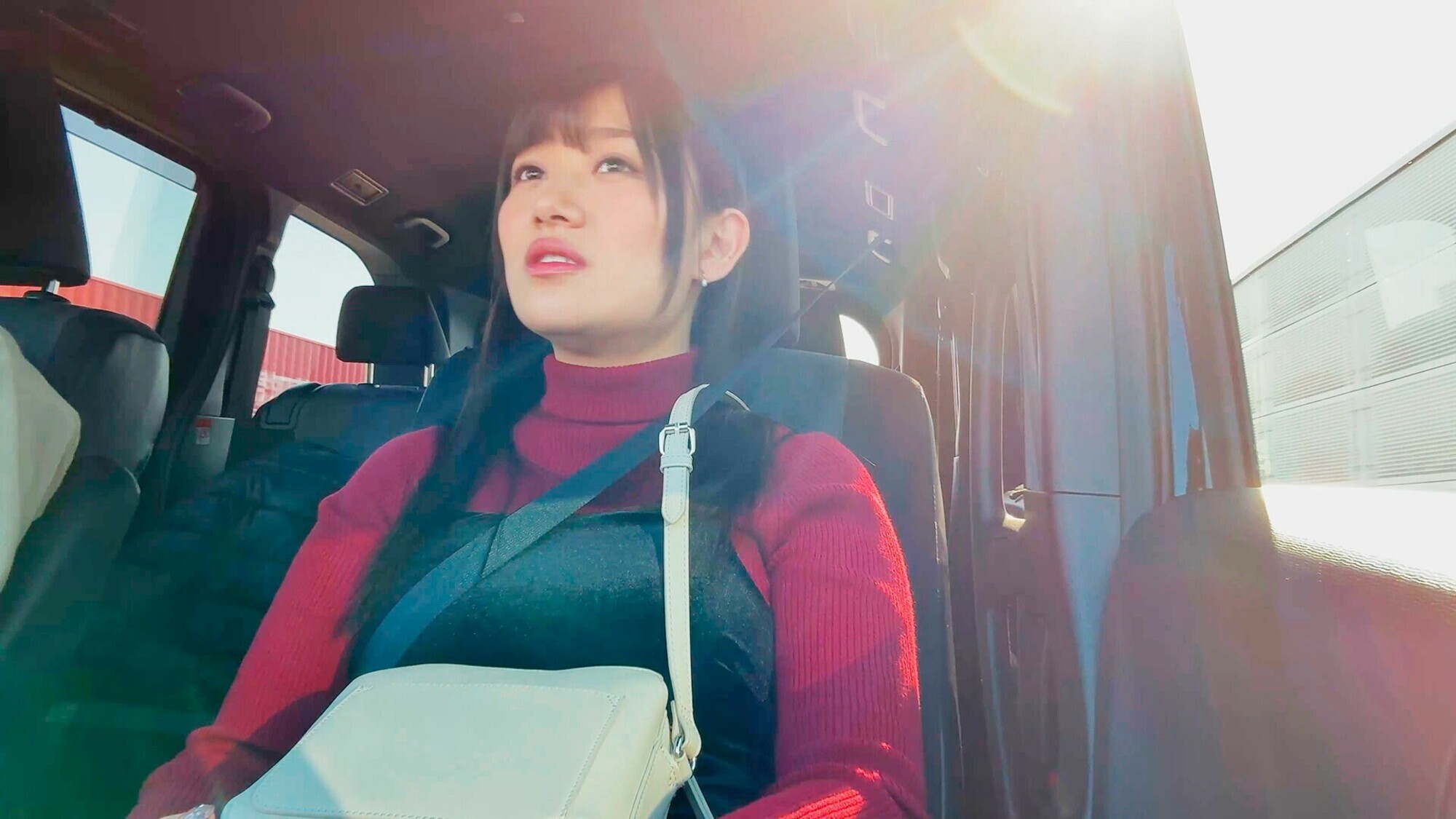 会社で噂の隠れ巨乳OL小梅えなに仕事相談でドライブデートを持ちかけられ・・・興味本位でラブホに入りパイズリをしたら火がついて1日限定“痴女モード”でドピュドピュ挟射不倫をした 画像5