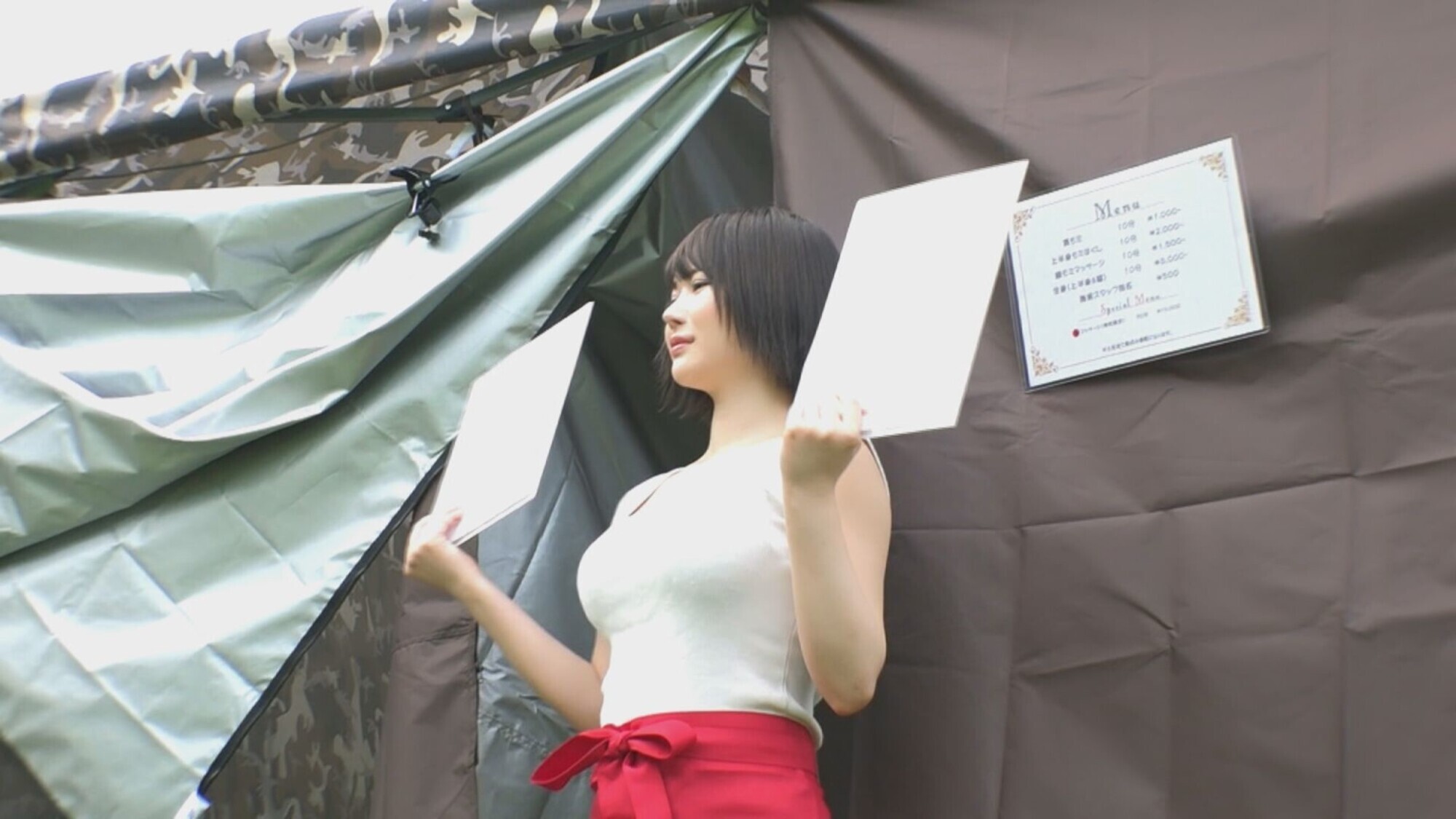 手もみ式マッサージ屋さんテント売春in 夏フェス臨時会場 ルイさん 画像1