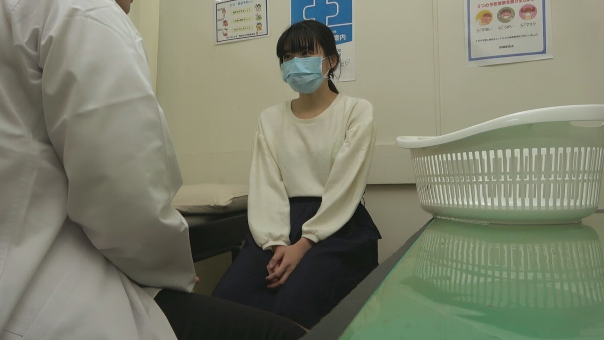 密室触診中出し スズカ