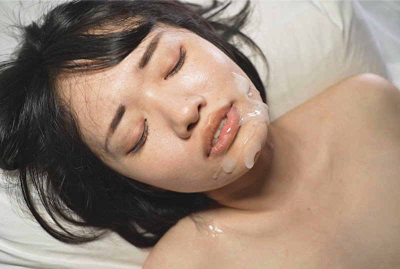 おじさん達と中出しぶっかけ乱交