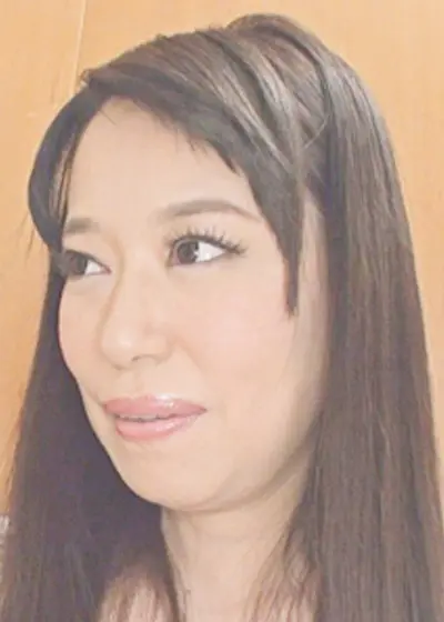 尾崎翠【息子の担任を誘惑するイケナイ奥様】