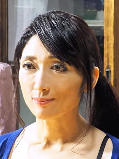 ゆう子（53歳）黒い乳首