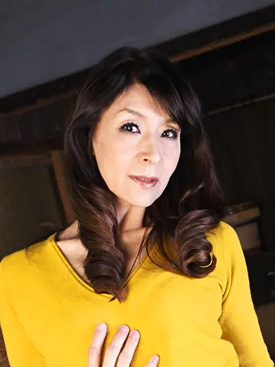 礼子（57歳）薄い陰毛