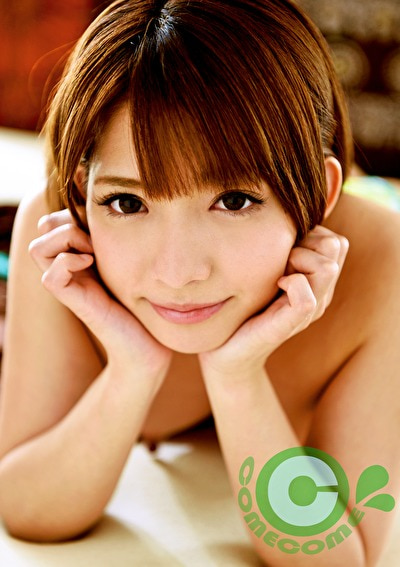 マッサージサロンのお姉さんが他のお客がいるにもかかわらず誘惑してきて、まさかの乳首舐めさせてくれたり、フ...