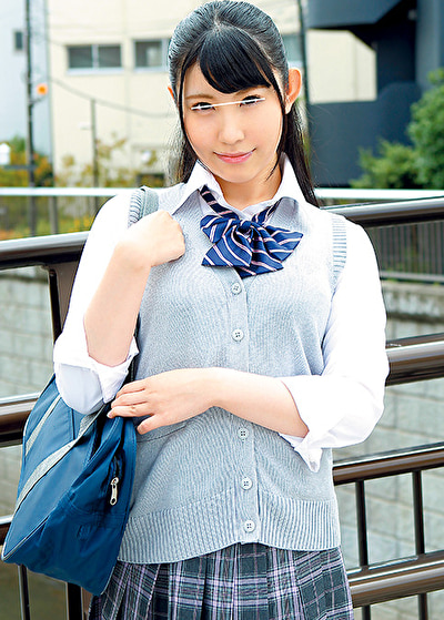 放課後美脚J〇が「固定バイブ」撮影会に挑戦！ 制服撮影会でカメラに向かってハレンチなポーズを要求され濡れだした思春期おま○こに極太グリグリバイブを挿入！ はじめてのバイブの刺激にキューっとしまるJ〇ま〇こに連続生中出し！12発！