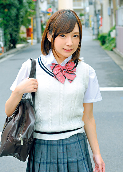 『私ってMなのかな？』性に悩む制服J●が生まれて初めての緊縛固定バイブに挑戦！ 恥ずかしい姿で緊縛され身動き取れないJ●マ●コに極太バイブをずっぽし挿入！！ うねりあげるバイブの刺激でドМマ●コの痙攣イキが止まらずそのまま生デカチン連続中出しSEX！合計13発