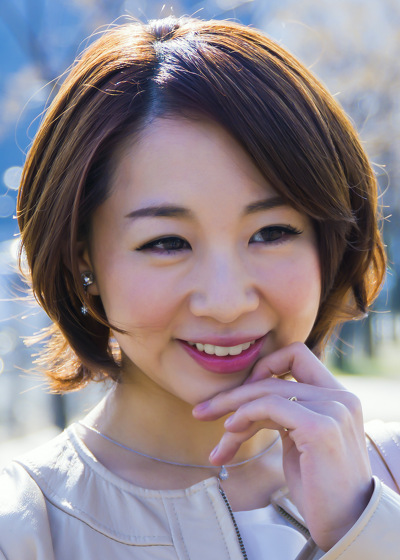 奥様の下着が見たいです。何色ですか？「赤です」巣鴨でお買い求めですか？
