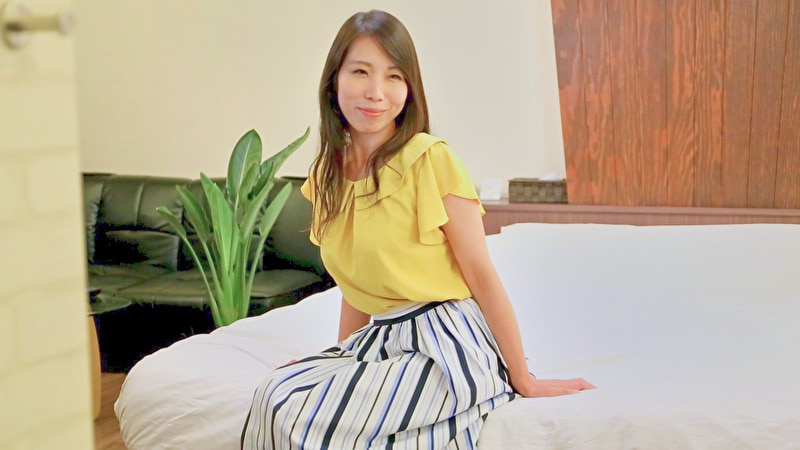 真理子さん 35歳 港区の下着メーカー企画室勤務。子供はいるが夫とはセックスレス。仕事柄華やかなライフスタイルでまだ遊びたいおしゃれ人妻は母乳を搾乳されながら感じる姿を知らない間に盗撮