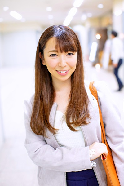 食品メーカー事務 ほのかちゃん21歳 お酒に誘われ戦略的にホテルで二人っきりにさせられ･･･