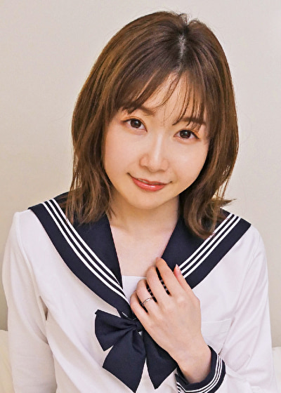 セーラー服熟女人妻のイケナイ不倫