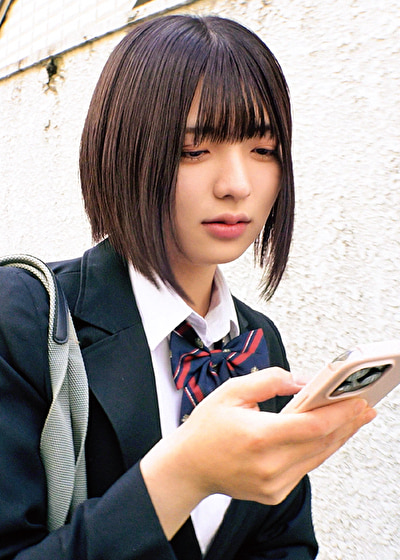 スマホいじりっぱなしの無反応パパ活マグロ娘を発狂するまで素直にさせた。
