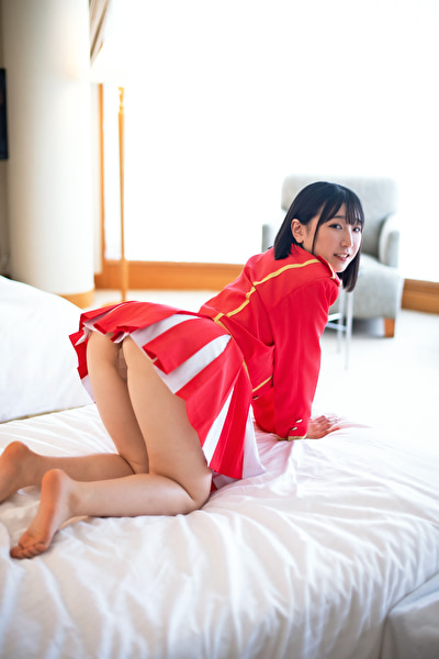 こんな子、犯すしかないやろ～～【発掘素人】初体験は中学の時に、部活の顧問の先生と･･･！？真っ白い肌、触れるだけで可愛く喘いじゃう超敏感ドMのFカップちゃん。その辺を歩いてそうな地味めな女子校生が早熟でむちゃくちゃエロかった！