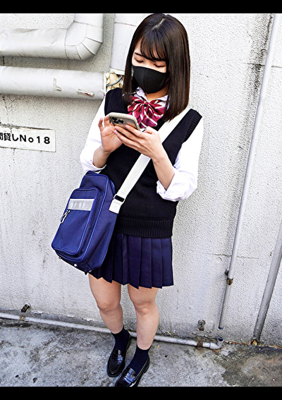 【個撮】優等生っぽいミニスカ制服美小女を自宅に連れ込みハメ撮り_生ピストンから中イキ連発