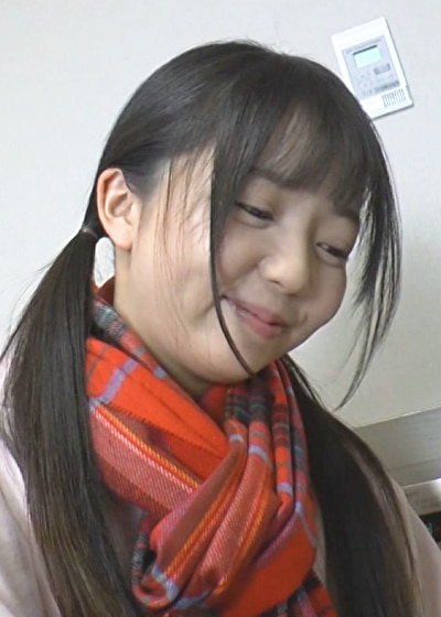 ツインテールxあどけなさx丸顔＝最強ベビーフェイス 敏感乳首をつねりあげてギャン泣き！？【個人撮影】紺ブレザー・ミニマム・中出し りおん