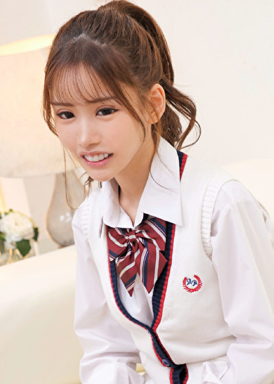 素人ナンパ 代々木でみつけたウブな女●●生に18cmメガチ〇ポを素股してもらったら、こんなにヤラしい事になりました。 涼風うい