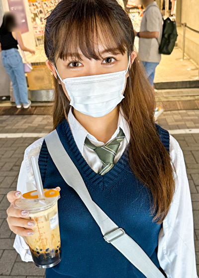 恵まれた体格を持つ陸上特待生の褐色女子に人生初めての中出し。
