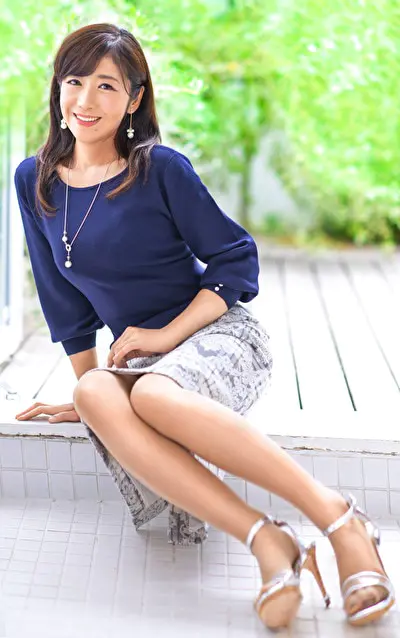 桃子、48歳にしてAVへ。公認モノマネ芸能人 菊市桃子 AVデビュー