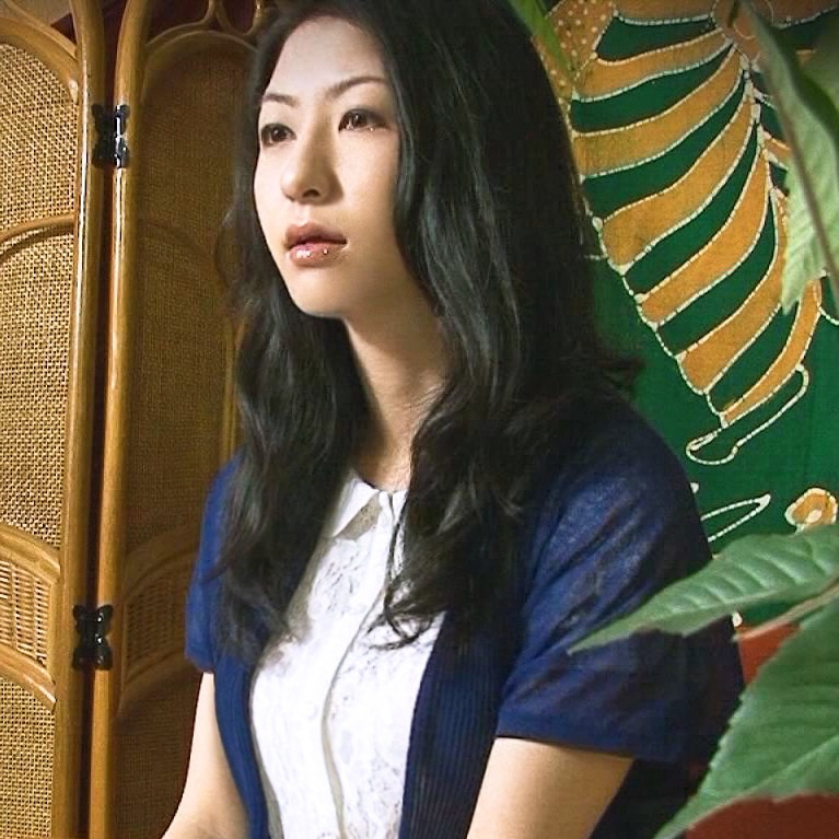 瞳 2 40歳