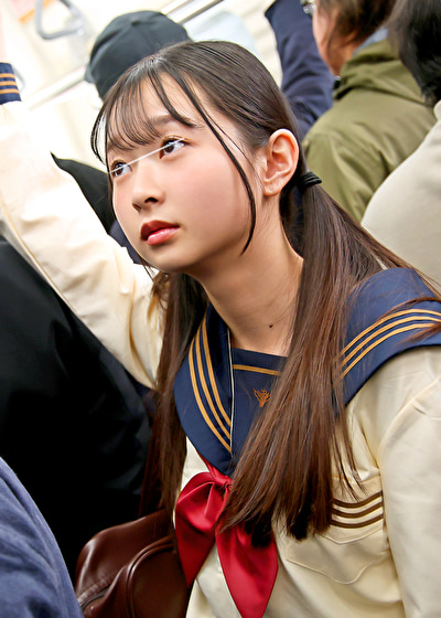 ロングスカート女学生羞恥 2 初イキ潮でびしょ濡れになるまで制服を汚しまくれ！ 推定150cm／小顔ツインテール娘