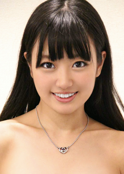 まり 19歳 服飾専門学生