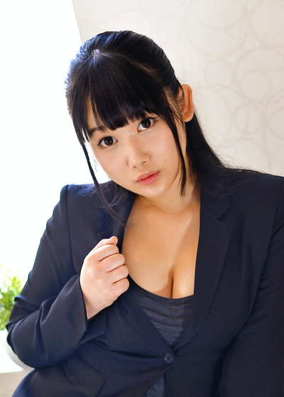 Aya（カフェチェーン店舗管理・運営担当）