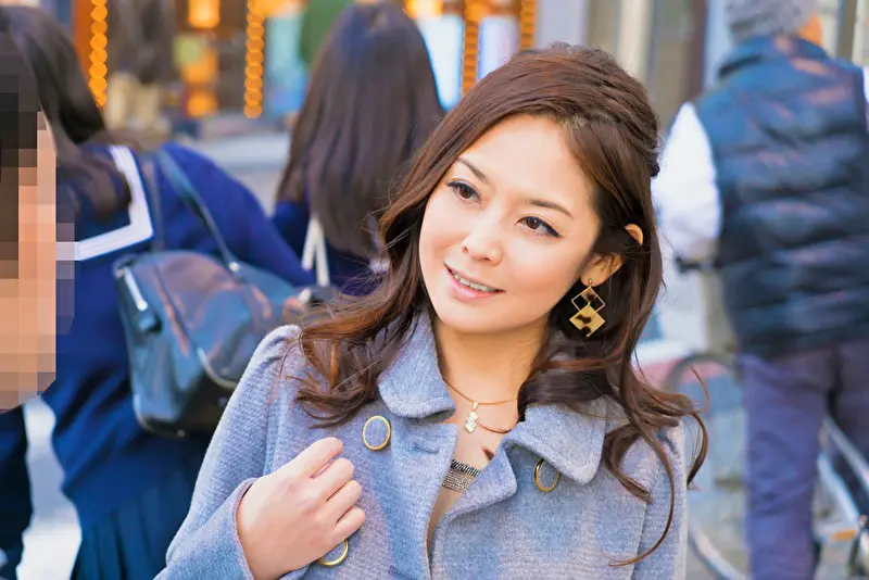 上品な話し方の美熟女！オナニーはシャワー派という赤羽在住の49歳の長谷川さん