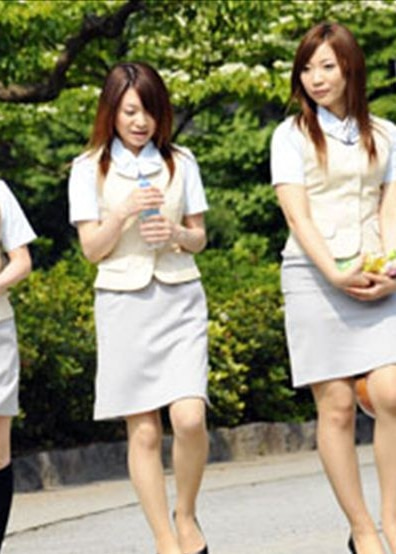 制服を脱ぐOL事情 隙ありトロマン美人OL3人