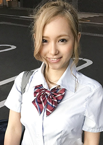 街角制服美少女暗記王！10分暗記で全問正解で賞金GET！