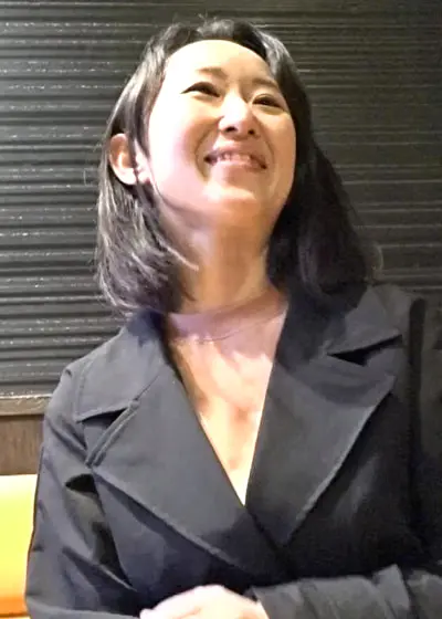 SNSの裏垢でオマ●コおっぴろげ写真を投稿していた保育士さんにSEX強要！（2）～色白巨乳妻・ほたる先生32歳