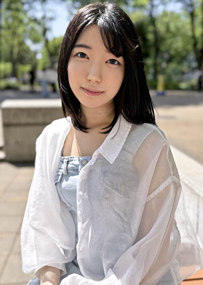 見た目は清楚で性欲強め！デカチン好きな未来の穴モテ娘 りな