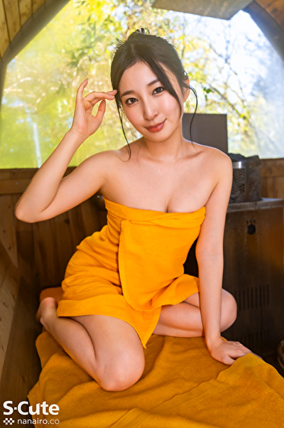 かすみ（20）のぼせて汗だく極楽サウナで中出し性交