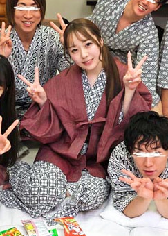 極悪非道な計画的輪●。修学旅行の夜、仲良しの女子と男子部屋に遊びに行ったらダマされて一人だけ残された私。必死で助けを求めるも口もマ●コもチ●コで塞がれてクラスメイトに交代制で連続中出し輪●された。