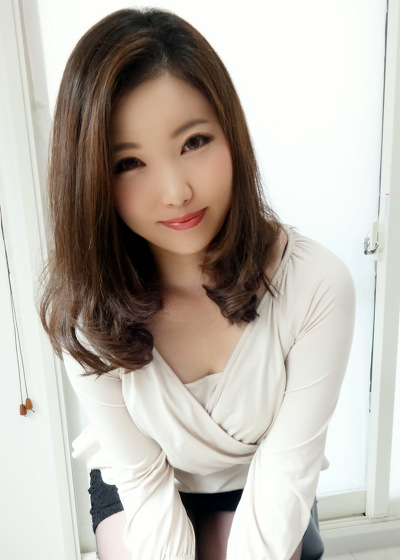 黒パンストがいやらしい25歳人妻面接