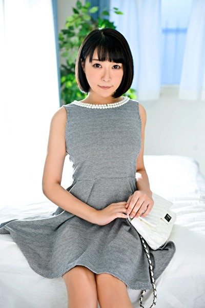 Iカップ巨乳、パイパン人妻に生ハメ、中出し！