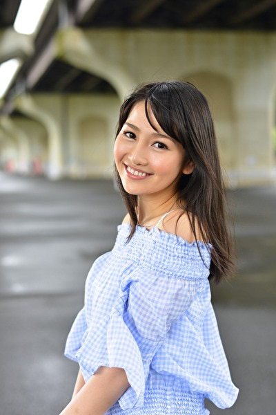 衝撃少女 梨紗