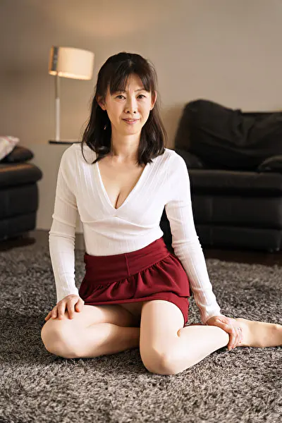 梨恵 52歳