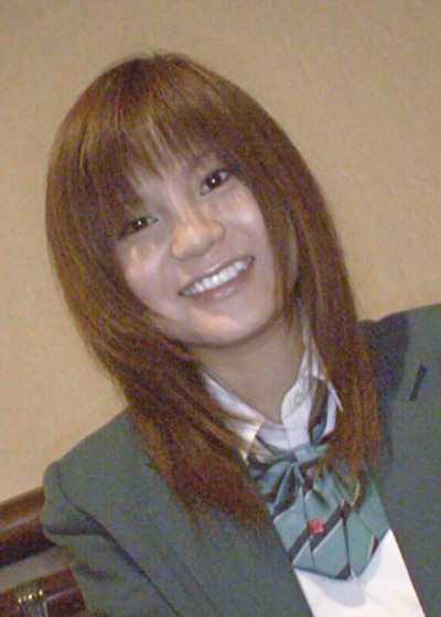 私たちは買われた･･･。若くて可愛い女の苦渋の決断！まだ濡れてないのにオジサンの肉棒で奥底を突かれまくって、最後は顔面射精とヤリたい放題！
