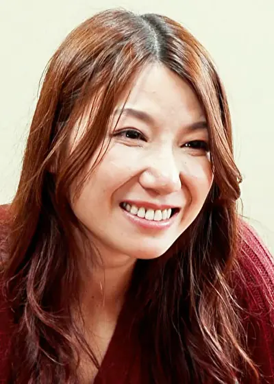 離婚して離れてひとりで暮らす母に思いを打ち明ける愚息、一途な思いに揺れ一線を越えてしまう家庭内の禁断の肉欲SEX！