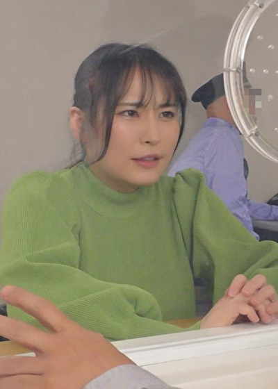 あなたごめんなさい･･･。刑務官と結ばれた秘密の契約！旦那が見てる前で中出しセックス！