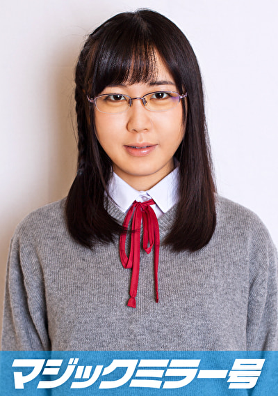 かな（18）女子◯生 マジックミラー号 初めてのおちんちん研究！かわいいお顔にぶっかけ！