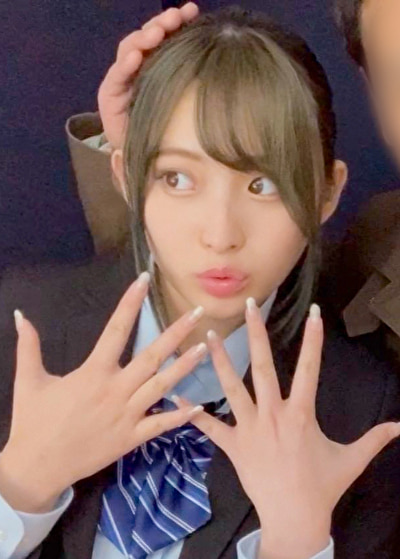 美人でカワいいJ〇ちゃんは、シャイな割りにマ〇コは素直？ぐりぐりされてビクついちゃうパイパンマ〇コに生中出し！けしからん天然G乳ムチエロボディーを味わい尽くす！！【かのんちゃん（彼女）とおじさん（彼氏）の特別な一日】