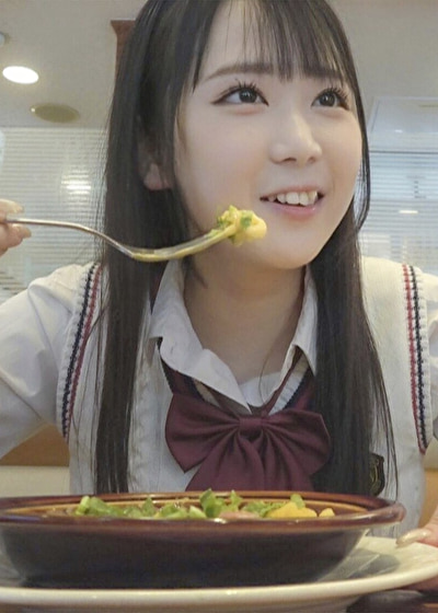 Hカップ爆乳お元気中出し苺娘 ビバ！不純異性交遊 ゆうり（18）