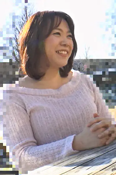 喘ぎ声が可愛い熟女！どこ突かれても気持ちいい！！