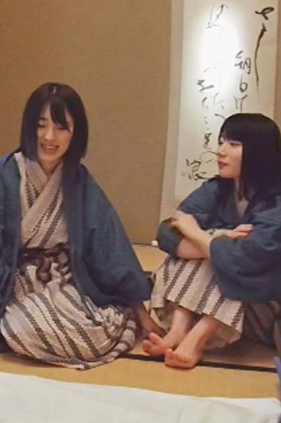 同僚のエッチを見ながら自分も乱れる乱痴気SEX