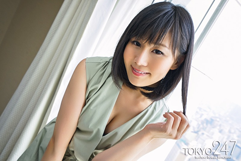 明里ともか